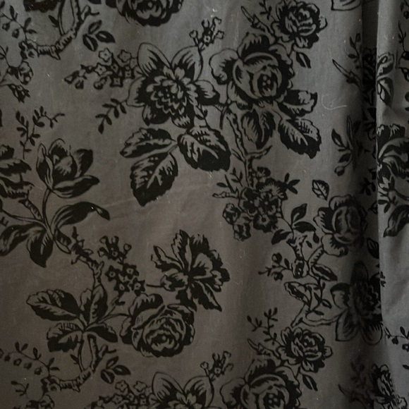 Beverly Hill Polo Club men’s long sleeved black button down shirt. Floral. Small - Picture 5 of 5